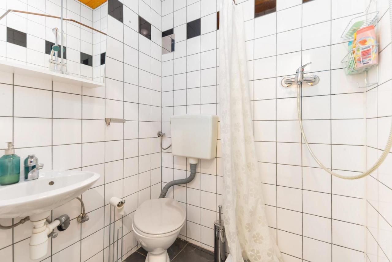 Apartment King Bed Netflix Central&near Metro, 109 *