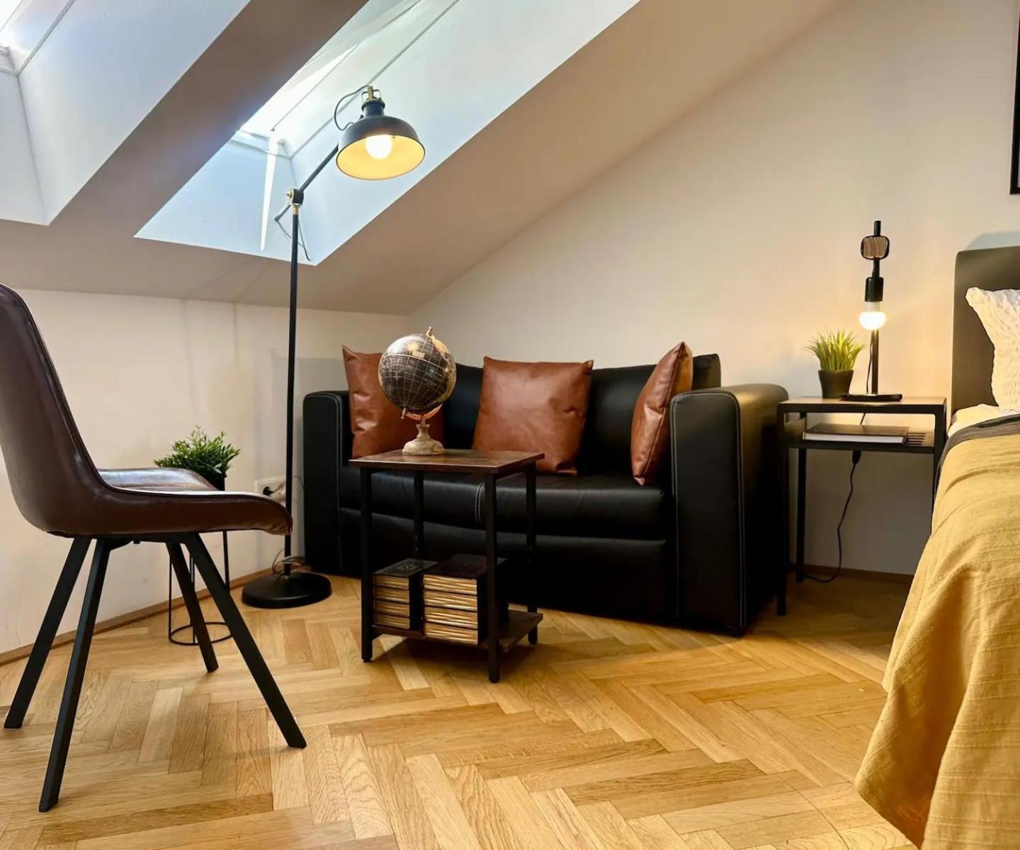 King Bed Netflix Central&near Metro, 109 *
