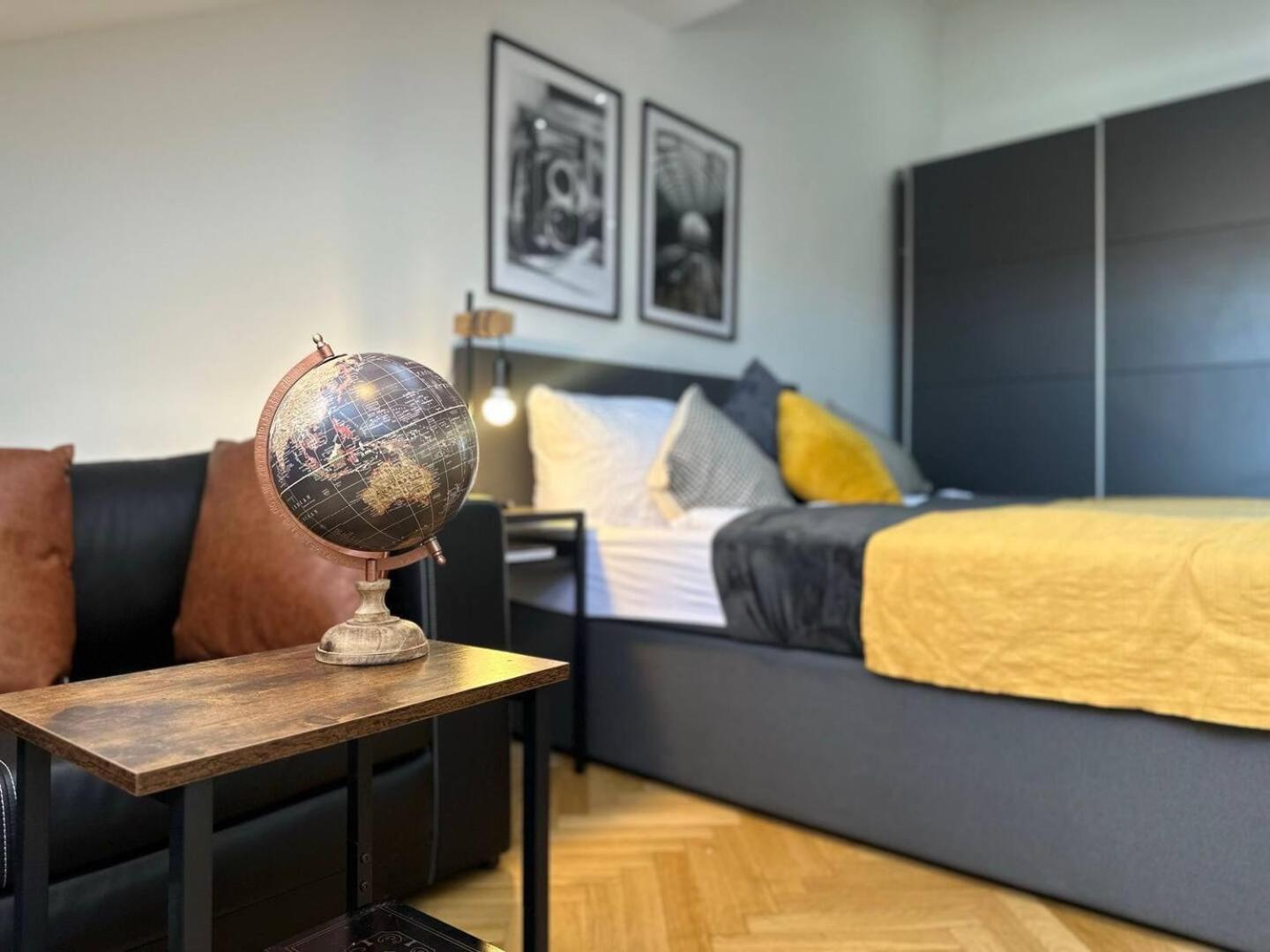 King Bed Netflix Central&near Metro, 109